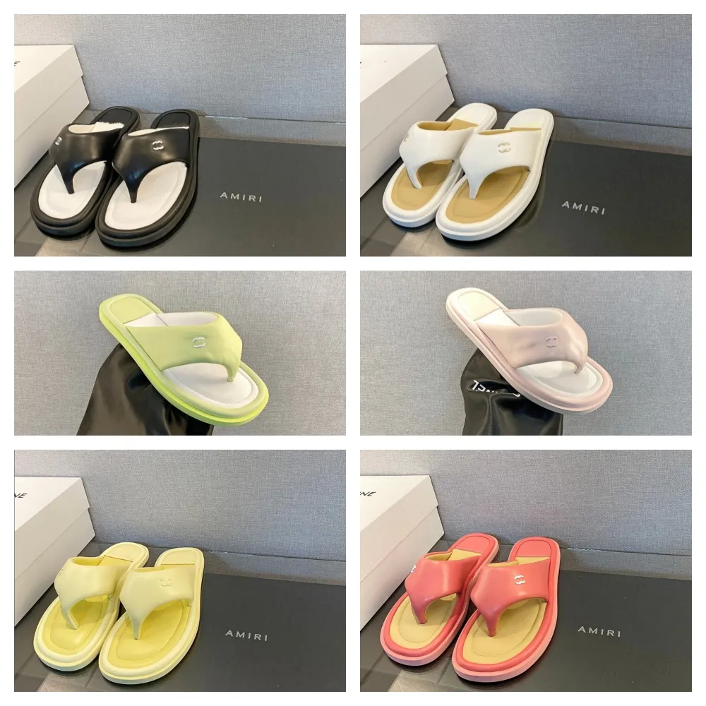 2023 De senaste brödflip-flops-sandalerna är för vackra att bära med denna flip-flops designer design med ruta 35-40