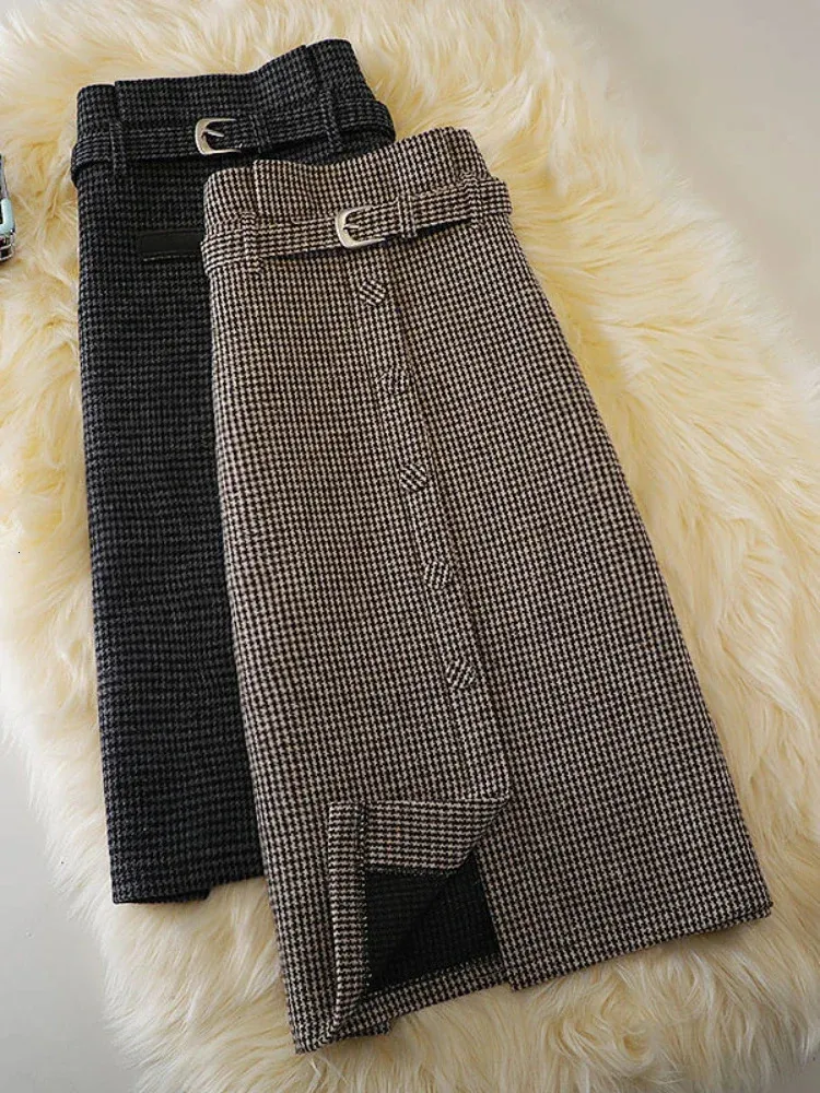 여성을위한 치마 패션 2024 가을 겨울 하운드 슈투 대형 Aline Skirt 모직 격자 무늬 의류 231115