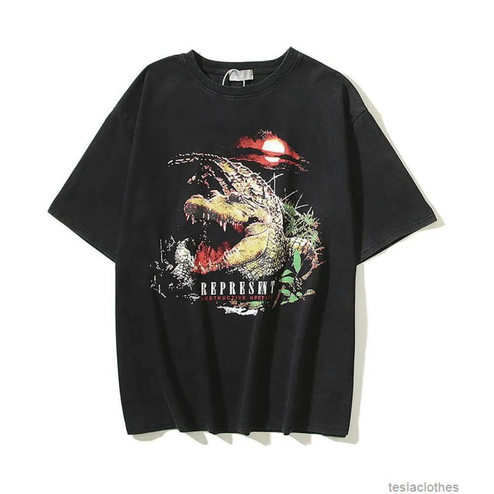 DHgate.com:Crocodile Print Oversized T-Shirt - Relaxed Fit