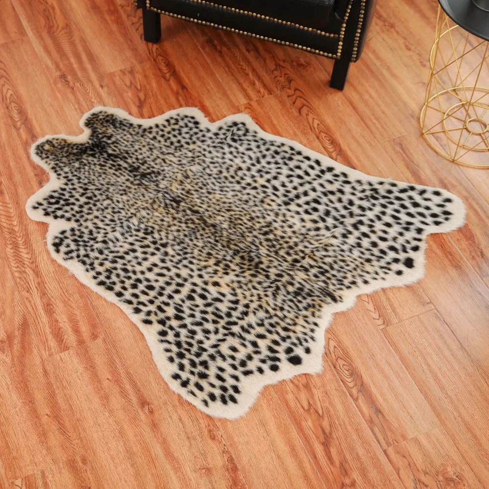 Carpet Leopard Print Cow Shaped Bedroom Carpets Home Decor Light Luxury Fashion Minimalist Cute Cartoon IG Soft Bedside Polyester Rugs 231116