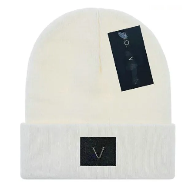 Chapéus de grife de moda Marca Itália Chapéu V Gorros masculinos e femininos gorro outono / inverno chapéu de malha térmica marca de esqui gorro xadrez crânio chapéu de luxo boné quente B17