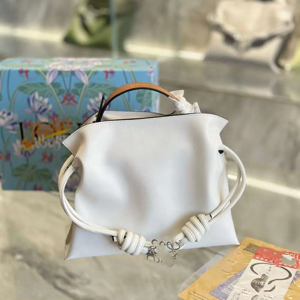 LOEWE クラッチバッグ イエロー×ホワイト LOEWE クラッチバッグ