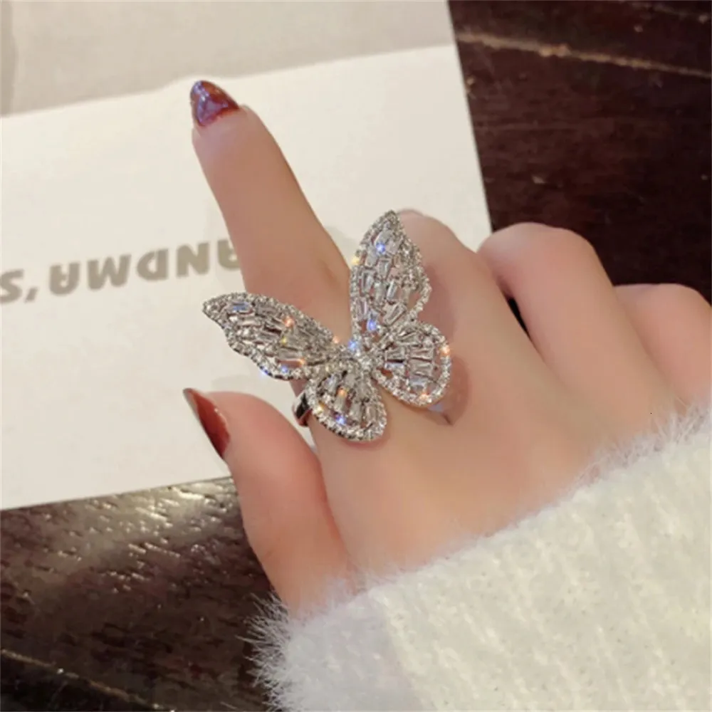 Pierścionki ślubne błyszczącego norcestone motyla Pierścionek delikatne regulowane akcesoria na palce dla kobiet dziewczęta mody biżuterii