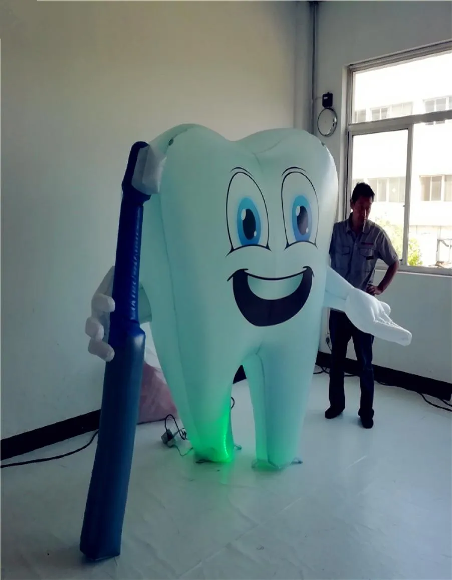 Denti e spazzolino da denti gonfiabili del pallone gonfiabile alto di 2 m con la striscia del LED per lo spettacolo di eventi dell'ospedale8456328