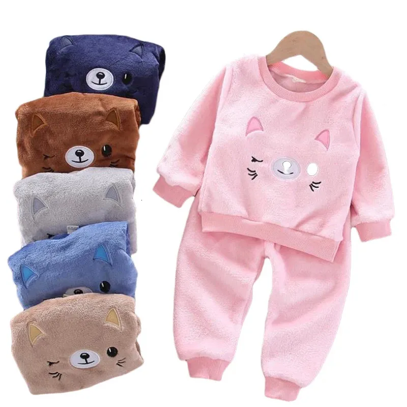 Piżama zimowa flanel dzieci piżamę Zestawy dziecięce ciepłe odzież snu Zwierzęta Dziecko Dziewczyny chłopiec nocna odzież dziecięca 1-6y 231117