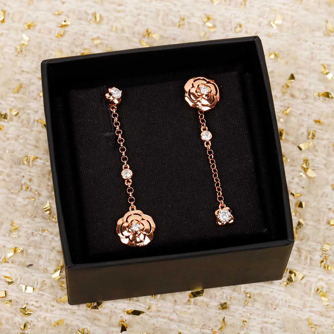 S925 Silvermaterial Lyxkvalitet Charm Drop Earring med diamant i 18K Rose Gold Plated Have Stamp Rose Flower Form PS4891A