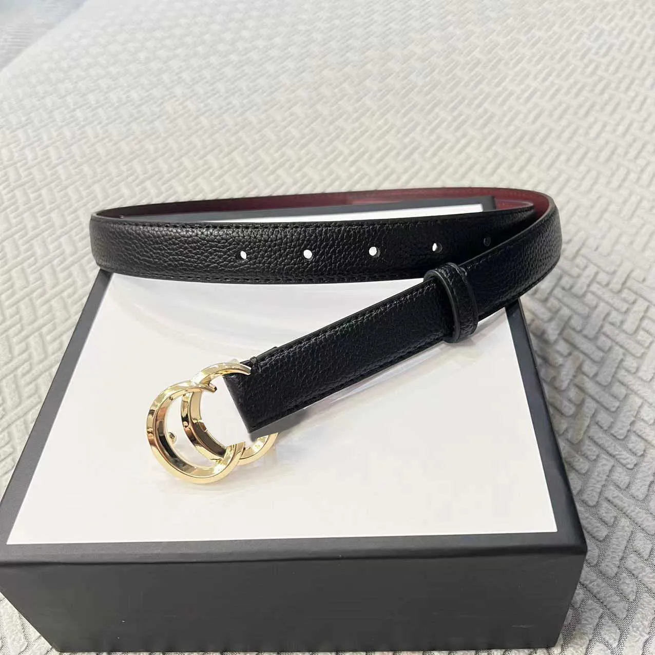 Cintura di design di lusso Cintura in pelle da donna di moda Cappotto classico vintage con fibbia liscia Decorativo Vita piccola Larghezza 2,5 cm