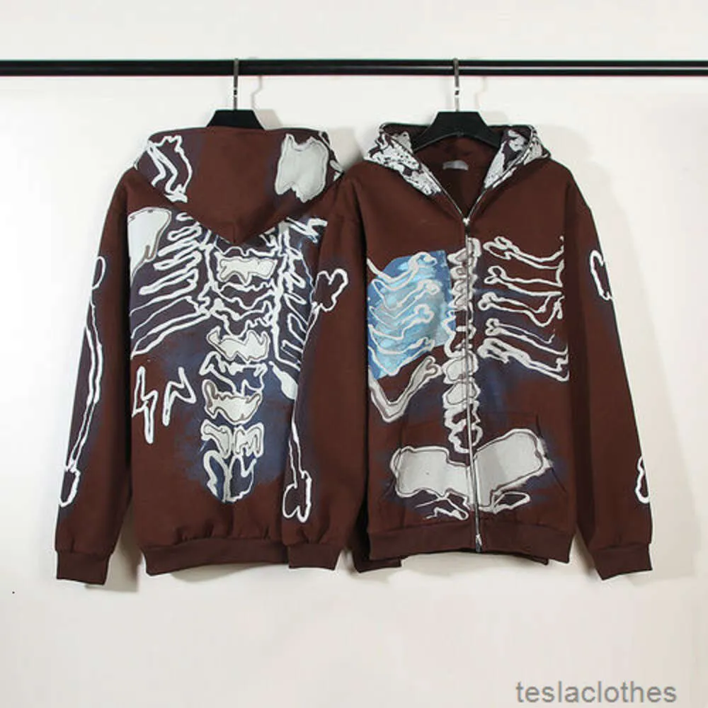 Tasarımcı Hoodie Erkek Sweatshirts Fashion Street Giyim Travi Scotts Cactus Jack X Fragment Kaws Co Br ed Skull Hoodie