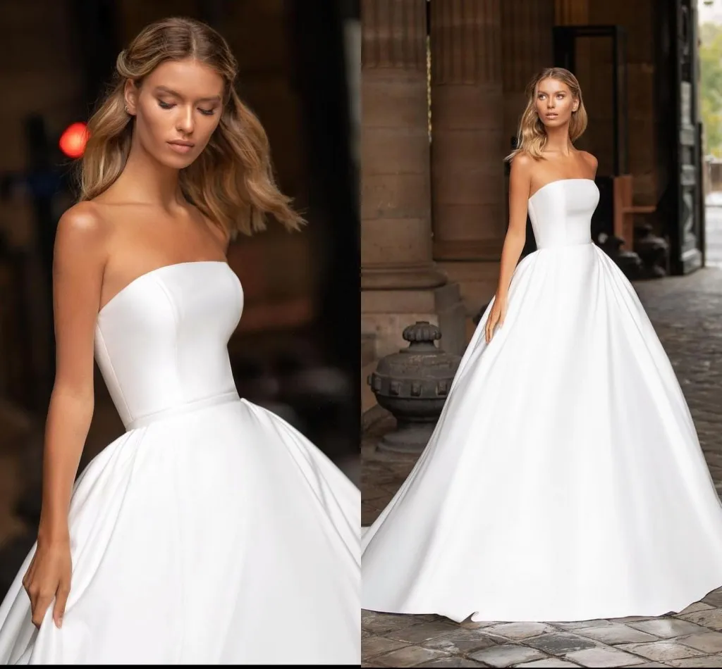 Elegant Simple Bohemian Plus Size A Line Wedding Dresses Women Strapless Satin Backless Sweep Train Bridal Gown Second Reception Dress For Weddding Custom Made