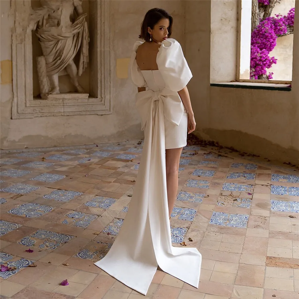 Risparmia alla grande su Abito Da Sposa A Maniche Corte Elegante Abito Da  Sposa Corto In Raso 2024: Prua Staccabile, Abito Da Sposa In Crepe Manica A 