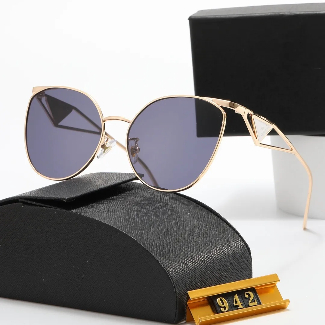 Designer zonnebrillen vrouwen mannen modestijl doos zomer gepolariseerde zonnebrillen klassieke vintage driehoekslogo