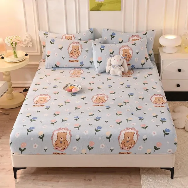 Snowflake Velvet Cartoon Soft Diwan Cot Bed Sheets Thickened Single Bed Hat  With Milk Coral Cover For Autumn And Winter 231116 From Diao10, $23.77