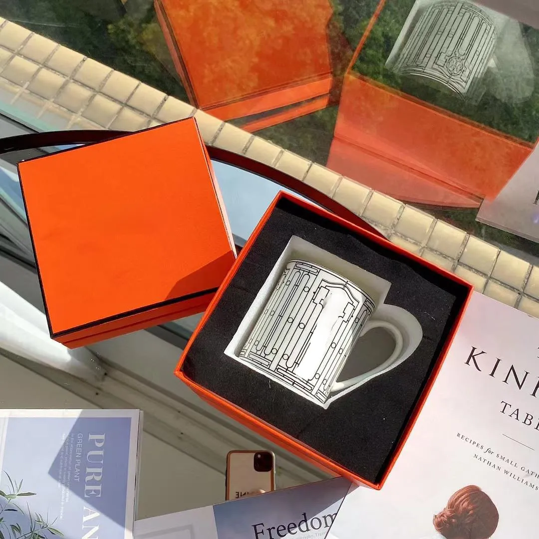 Designer Mugs Set Gift Bone China Mug High Temperature Paper Box