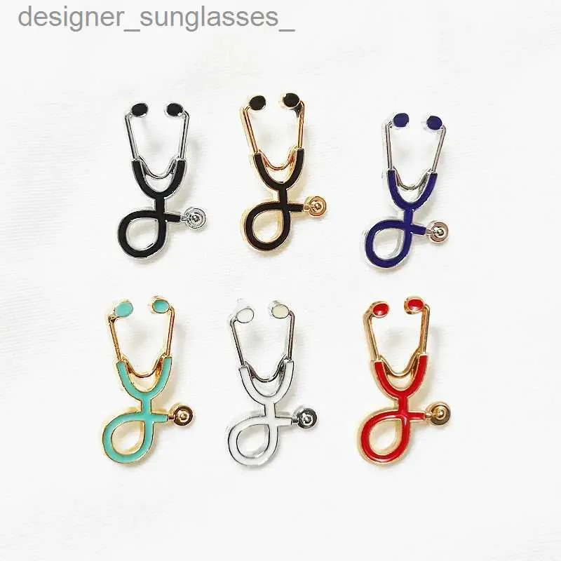 Broches broches médecins infirmières Mini stéthoscope broches broches vestes manteau Lel Pin sac bouton col Badges cadeaux bijoux médicaux L231117