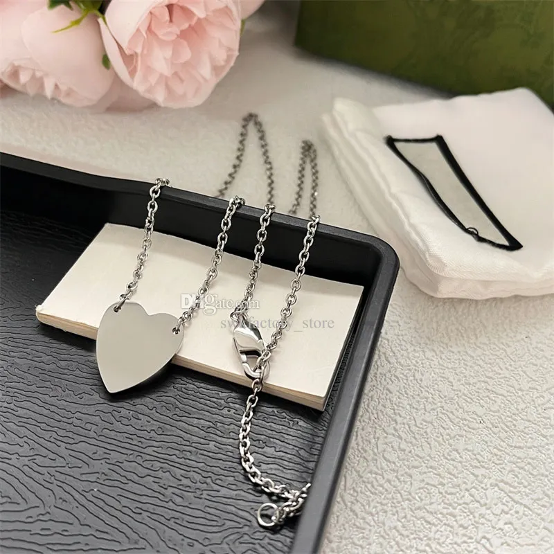 Collier pendentif de créateur, bijoux de luxe charmants conçus pour les femmes, marques de mode populaires sélectionnées