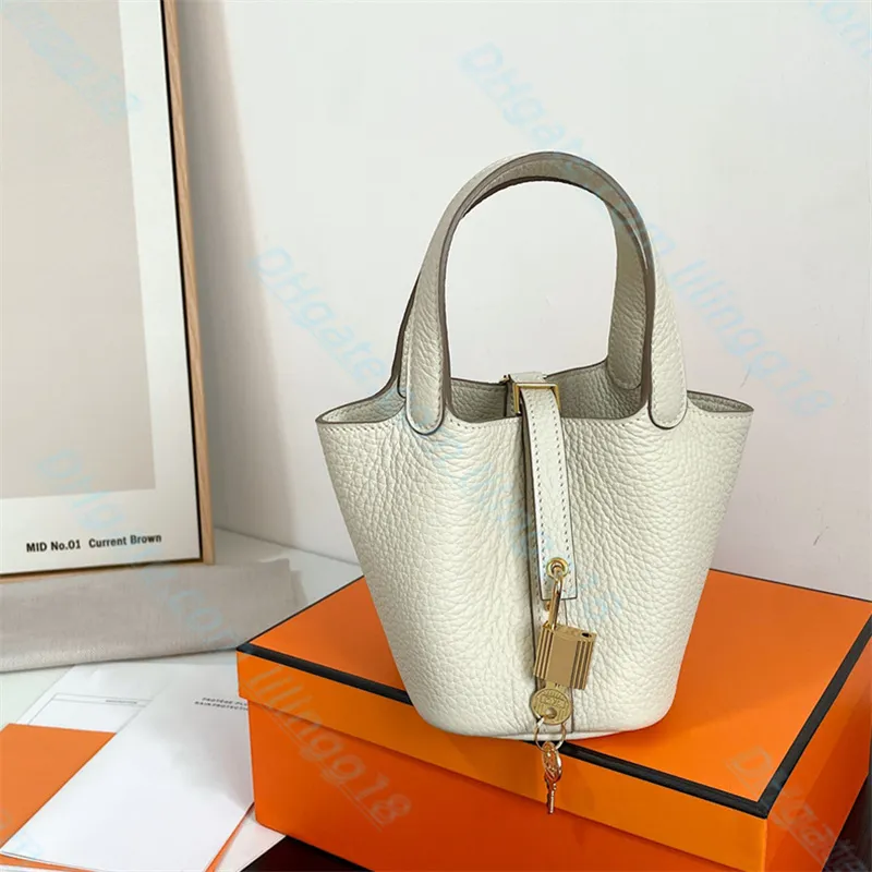 Mulher de luxo com fechadura Bolsa de ombro projetada famosa cor pura Bolsas de balde Bolsas de estilo fashion Bolsas de corpo cruzado Bolsas de embreagem bolsas vagabundo carteira