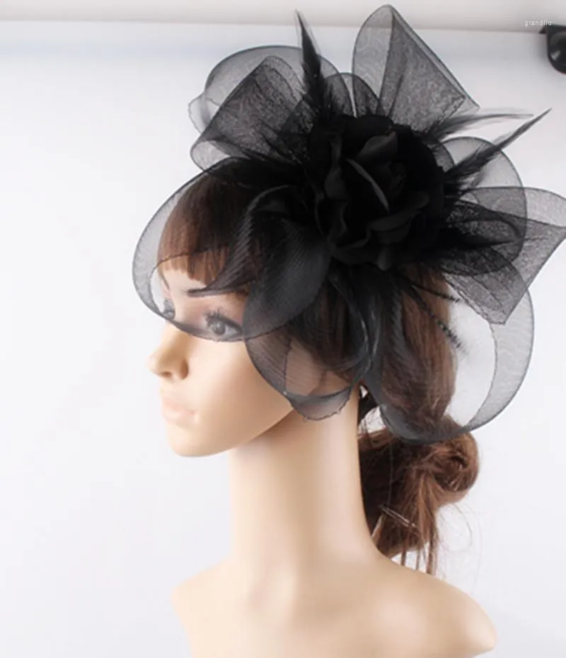 Berets Elegant Fascinator Hair Accessoires Crinoline With Silk Flower Millinery Wedding Bridal Headwear Cocktail Hats Party Headpiece