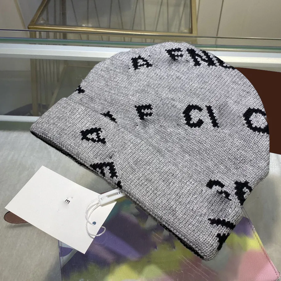 Balenciaga sales beanie grey