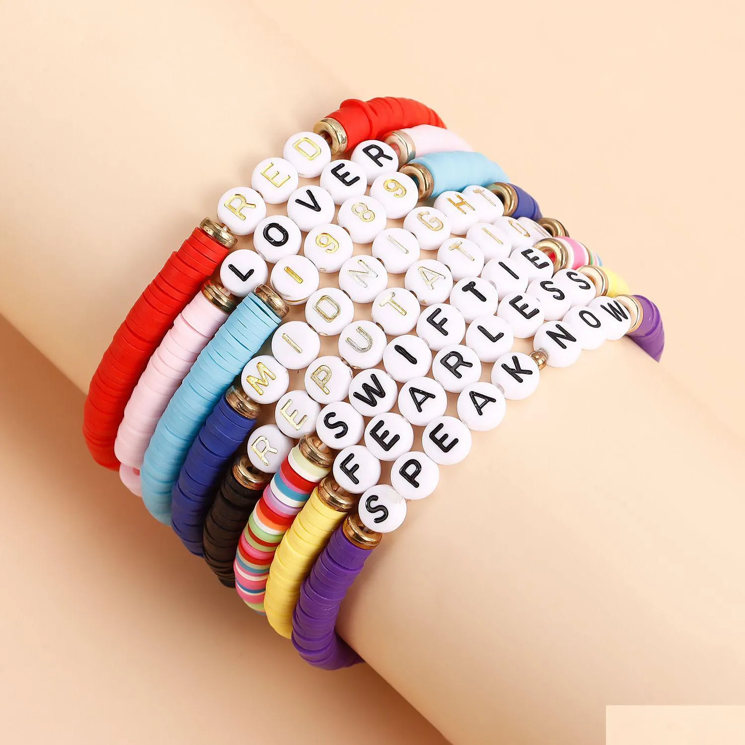 Boho Surfer Bracelets de charme Heishi Taylor Swiftie Disc Stretch Clay Beads Strands 1989 LETTRE AFRIMAN AVIME PROBLAGE B DH DHMCU