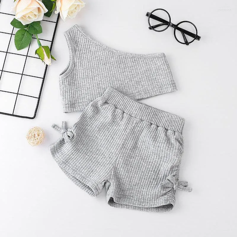 Kleidung Sets Sommer Kinder 2pcs One-Shoulder gestrickte gerippte Weste Kordelzug Shorts Baby Mädchen Mode feste Anzüge Kinder