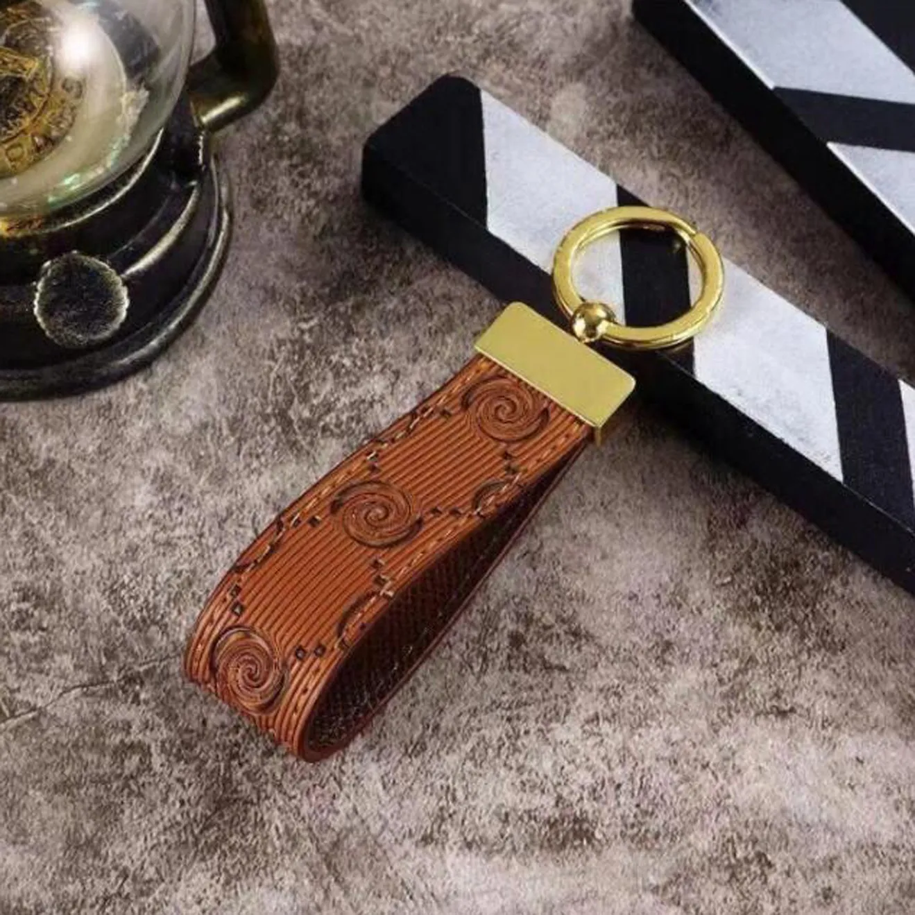 Designer Leather Keychain & Ring Holder For Porte Clef Cute Unisex