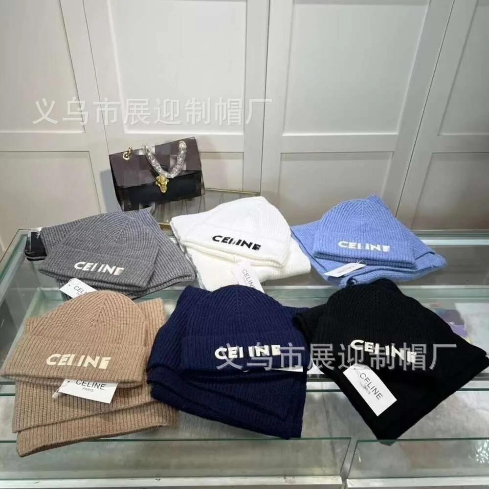 New High Quality CE Home Correct Letter Korean Knitted Women's Autumn and Winter Woolen Hat Scarf Set