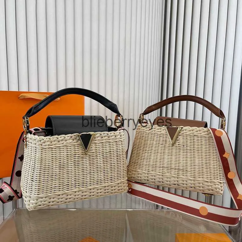 Stylish Straw Rattan Shoulder Bag For Crossbody And Shopping Designer