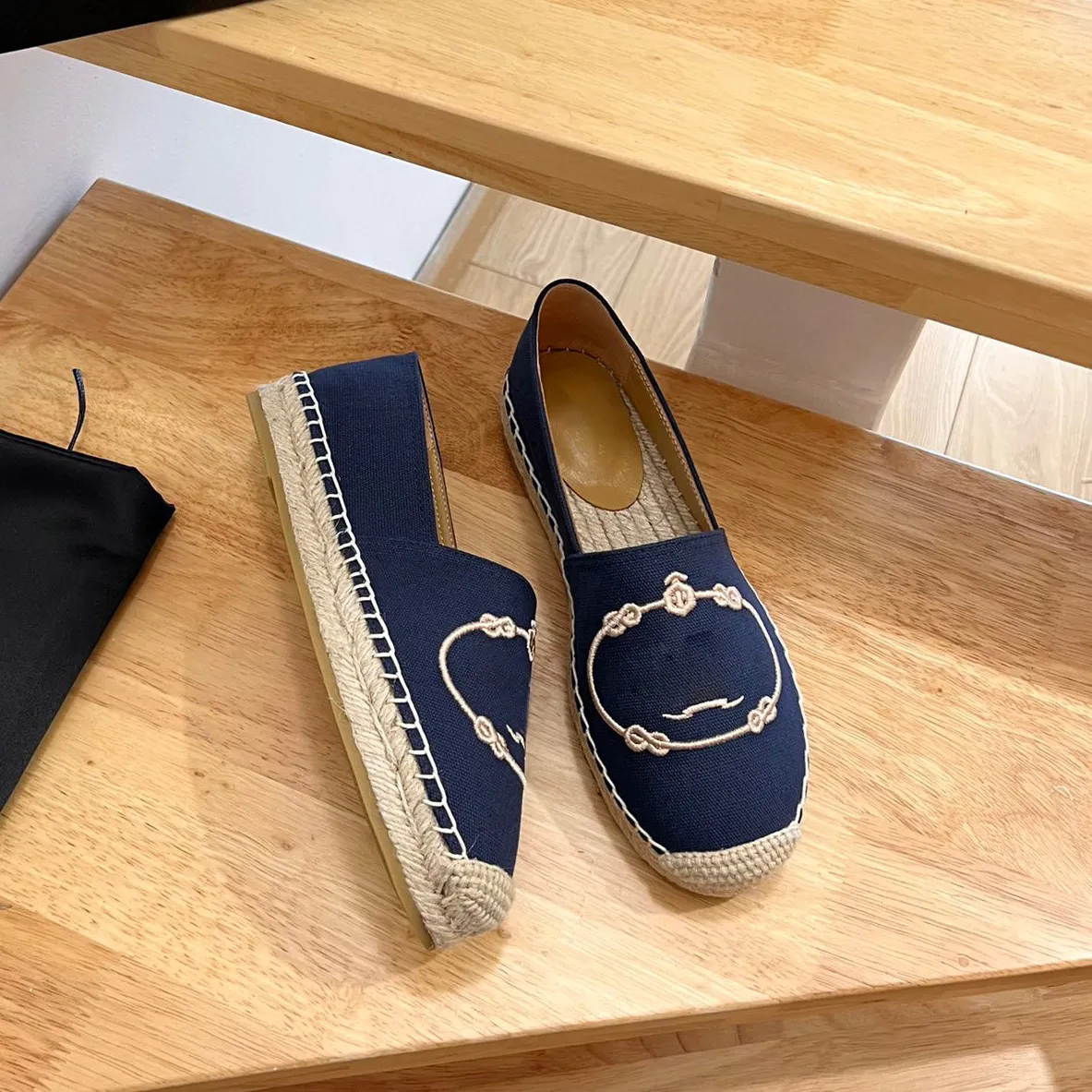 Embroidered lettering linen slip on Espadrilles shoes Sole spring flats loafers hand made luxury designers shoe for women casual luxe lounge factory footwear