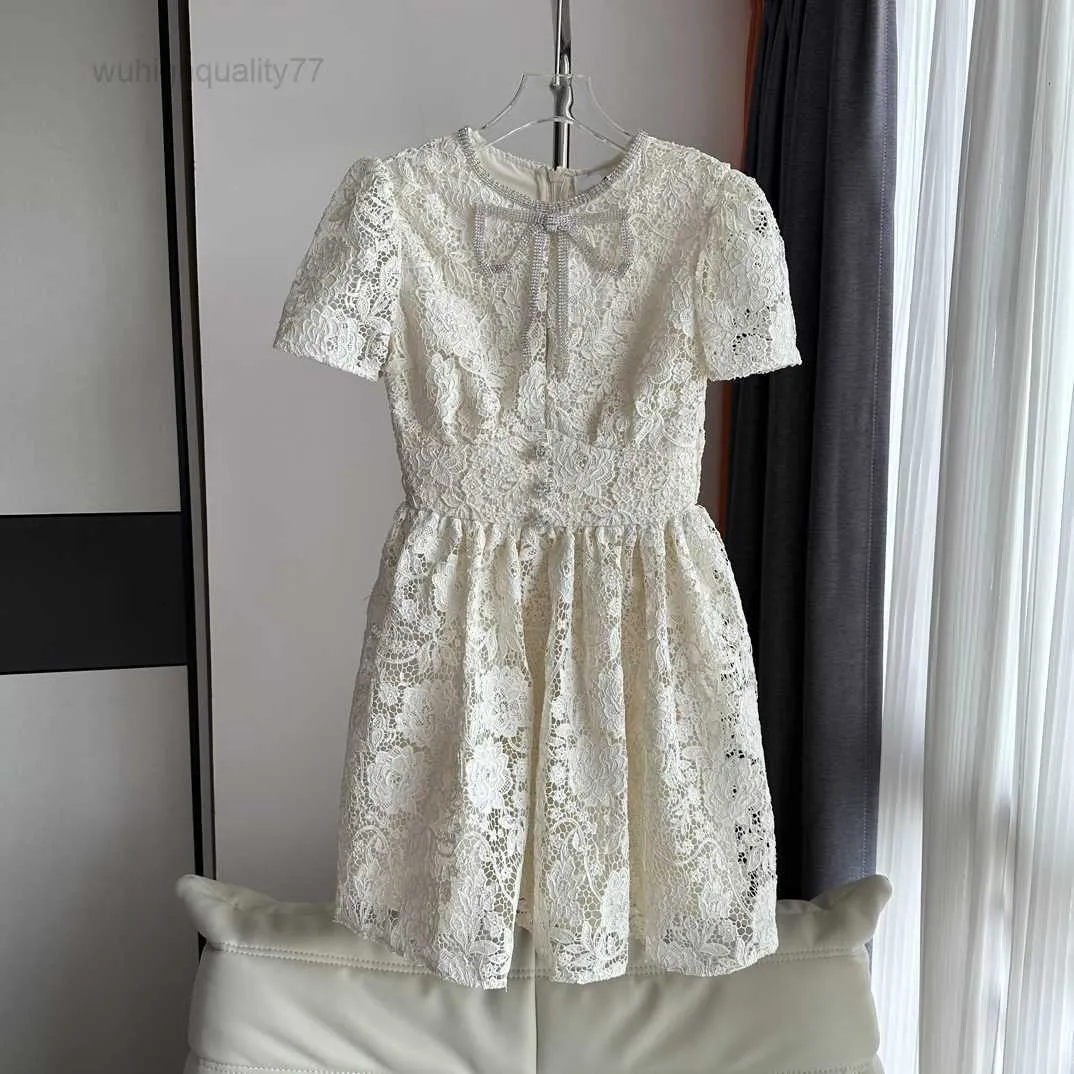 European Brand Ivory White Bow Lace Chiffon Mini Dress with Puff Short  Sleeves from Dhgate Runway Dresses - price 88.33