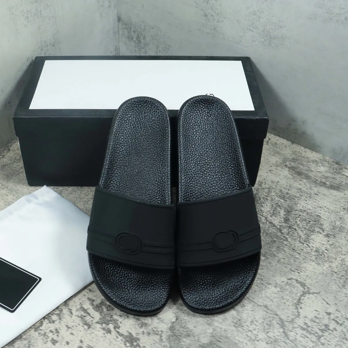 Gucci slides deals bloom blue