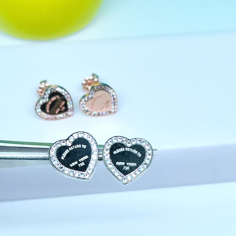 Sterling Sier Heart Stud örhängen Kvinnor Guld Shining Crystal Ear Rings smycken för fest Klassisk kärlek örhänge varumärke inskription min t tag charm