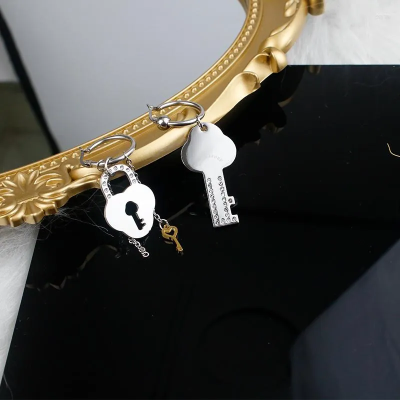 Boucles d'Oreilles Clous Key Lock Asymétrique Cadeau Pour Elle Acier Inoxydable Hip-hop Européen Et Américain