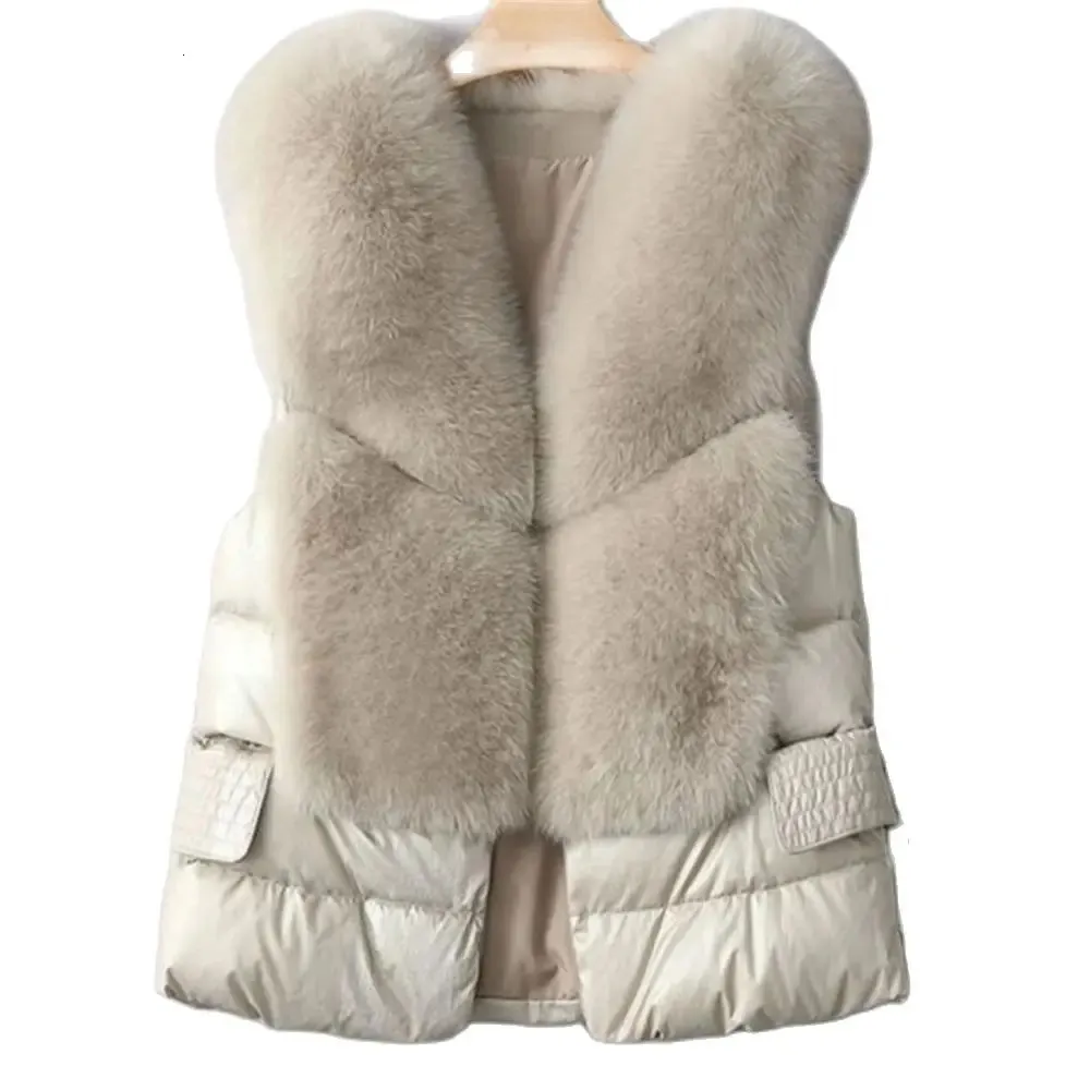 Cardigan en fausse fourrure pour femme, vêtement d'extérieur court en duvet de canard blanc, col en v, gilet imitation renard, mode automne hiver, veste sans manches 231117