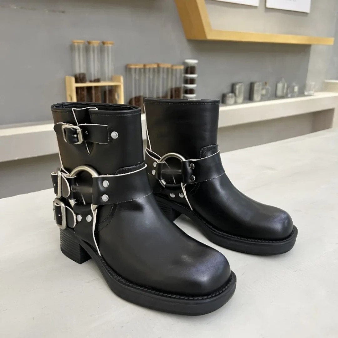 Bottines de styliste pour femmes, bottes rétro avec boucle de ceinture, Doc Martens Knight, à la mode, nouvelle collection automne et hiver 2023