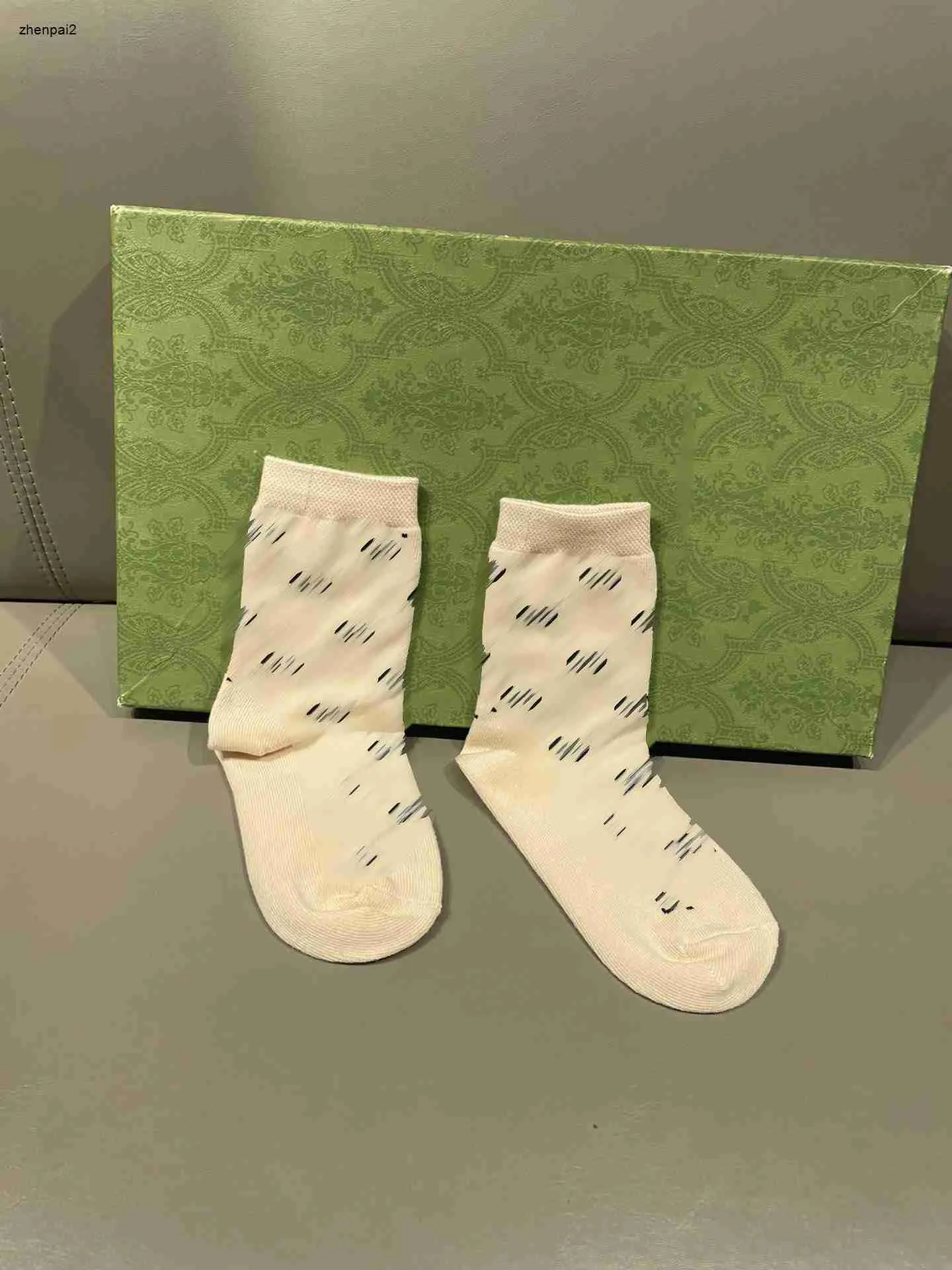 Chaussettes de luxe pour bébé, bas pour tout-petits, un paquet de cinq paires de vêtements de marque pour enfants, collants pour enfants avec impression de lettres en grille