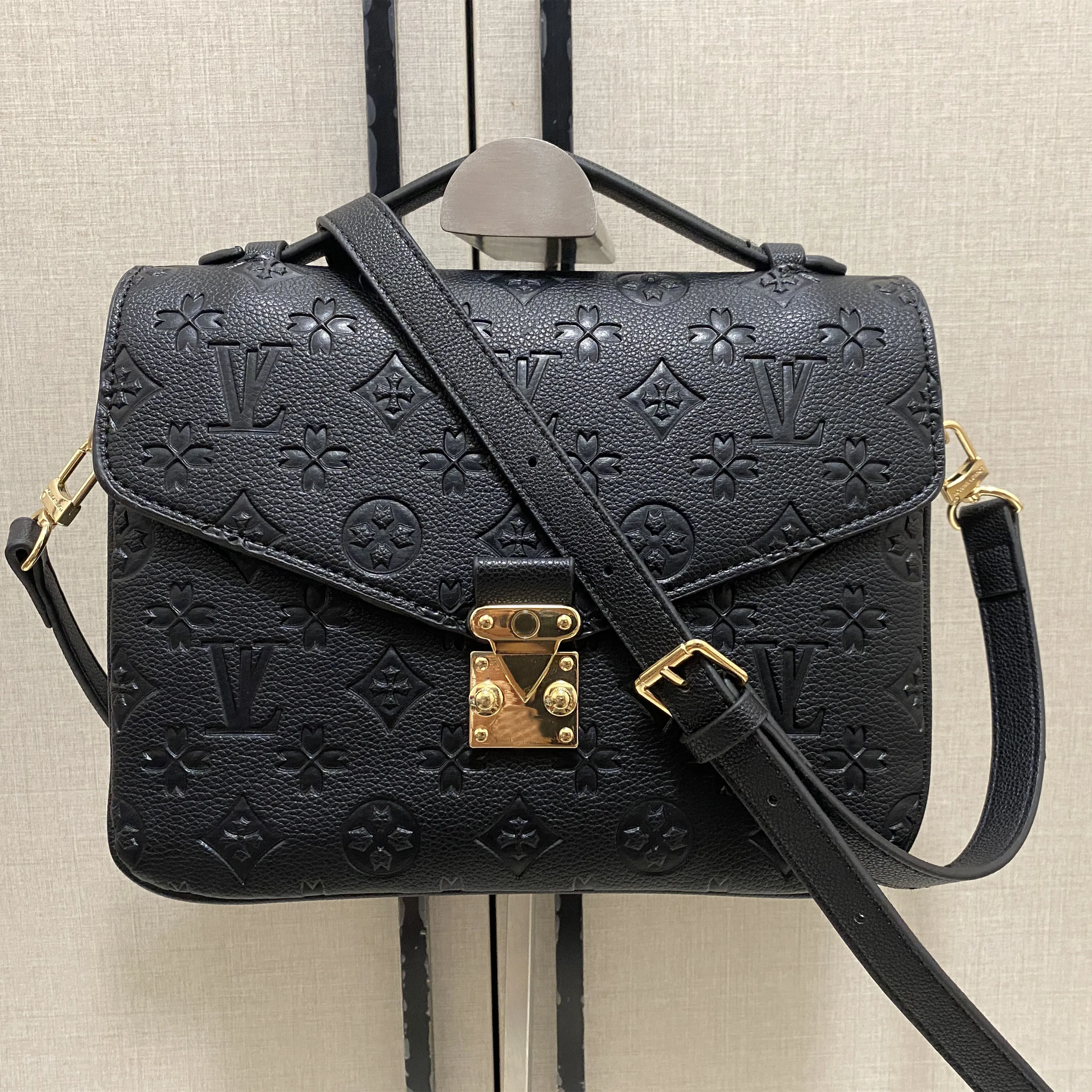 Umhängetasche Frau Verkauf Rabatt Qualität Metis Bag Echtes Ledergriff Markendesigner Blumenbriefe Köcher Louiseitys Crossbody Viutonitys Vuttonity Vuttonity