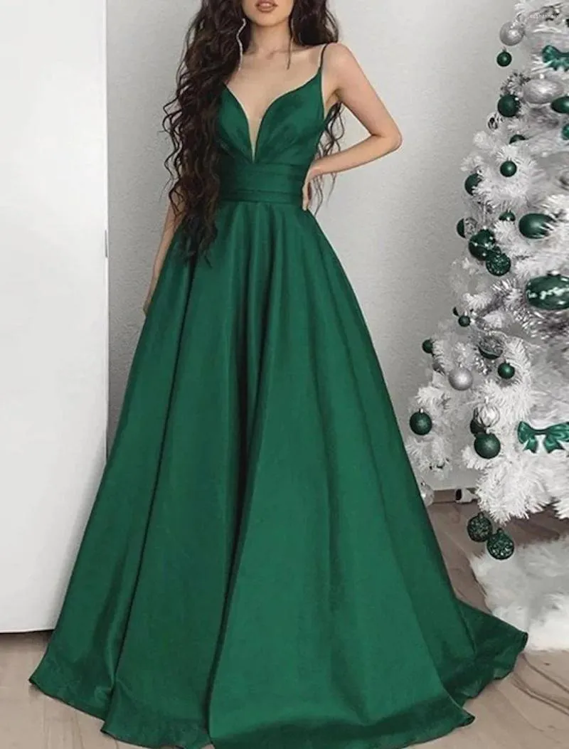 Festklänningar A-Line Prom Minimalist Formal Evening Court Train Spaghetti Strap Sleeveless Satin med ren färg Vestidos de Gala