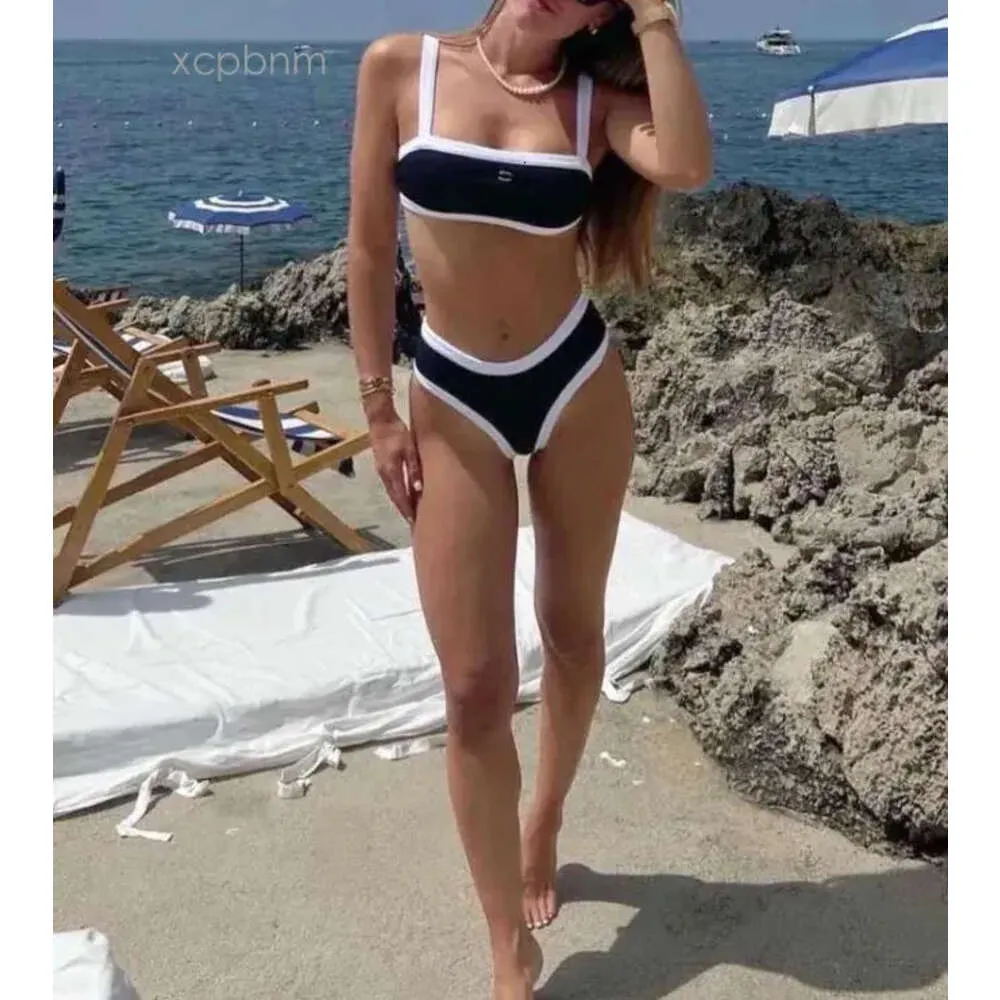 Channel Cc 23ss Summer Beach Sunshine Mulheres Swimwear Designer High-End Bikini Carta Diamante Ing Sexy One Piece Swimsuit Two-Peça