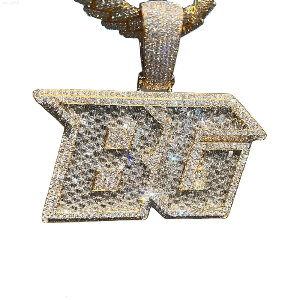 Pendentif buste Hip Hop personnalisé en or Rose/jaune, coupe émeraude VVS Moissanite, lettre glacée