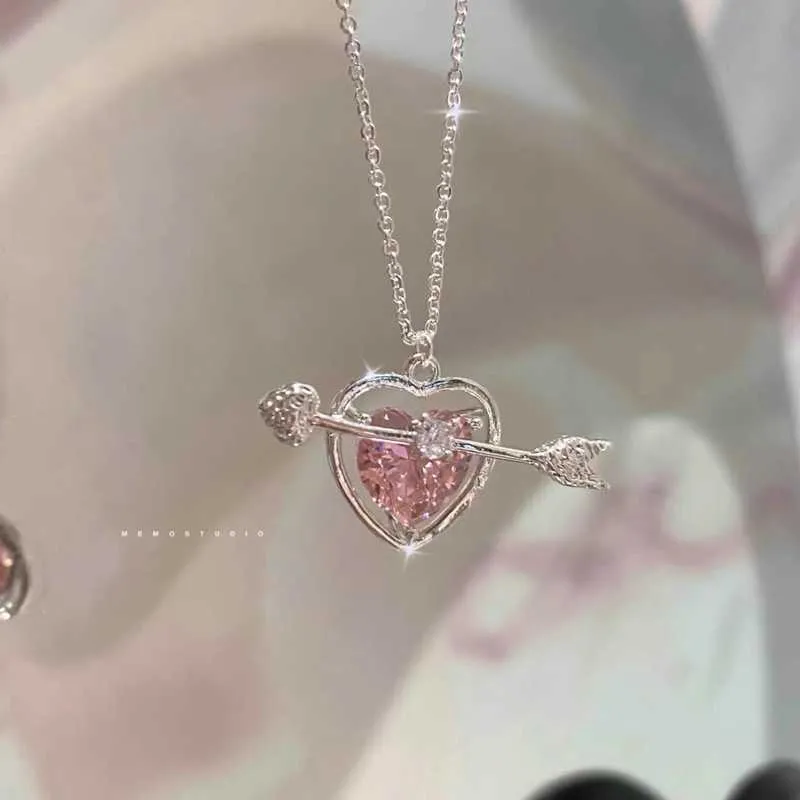 Hänge halsband y2k rosa kristallhjärta hänge halsband kvinnor ljus lyx cupid kärlek pil hjärtklavikelkedja mode alla hjärtans dag gåvor z0417
