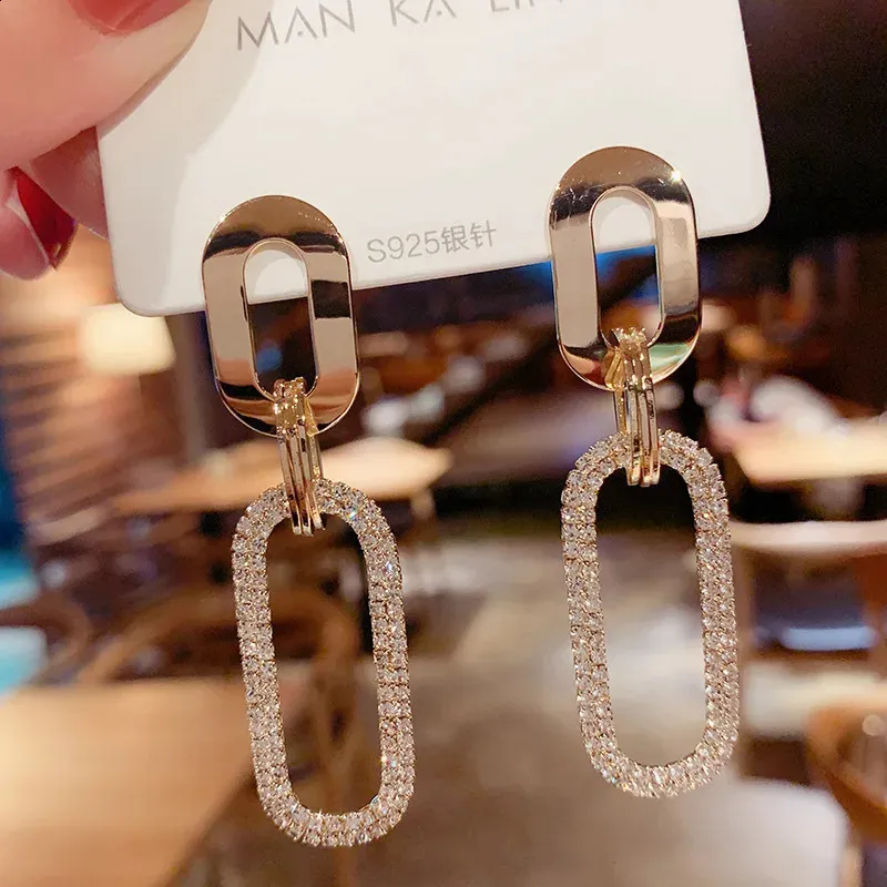 Ohrstecker für Damen, koreanische Ohrstecker für Frauen, Vintage-Perle, baumelnd, Gold-Ohrring-Set, Trend-Ohrringe, weiblicher Schmuck 231116