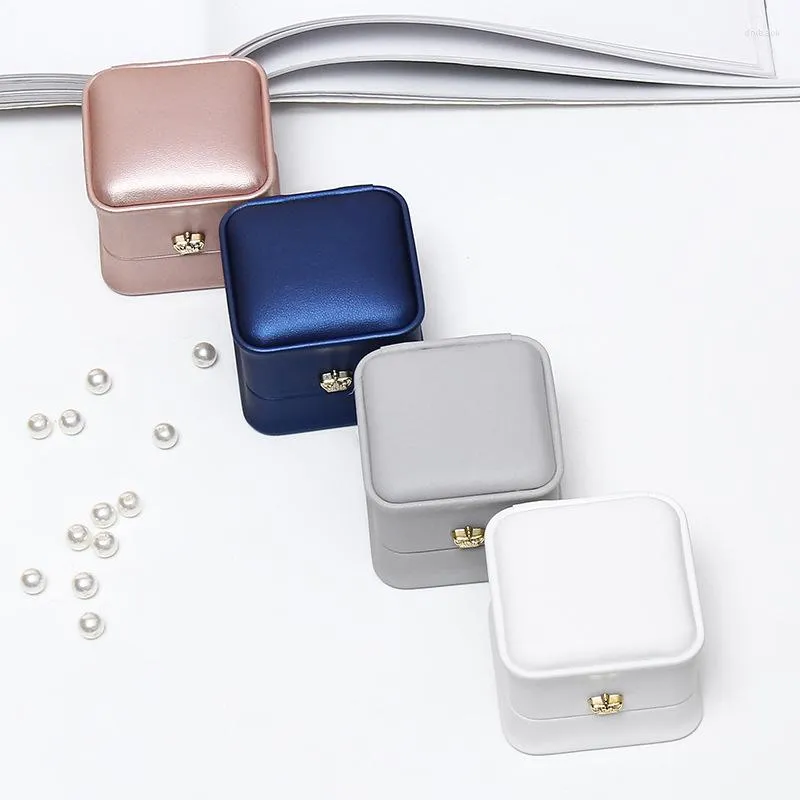 Smyckespåsar 1st mode Ring Box 5.8x5.8x4.5cm Rose Gold/Navy Blue/Green/White Pu Crown Buckle Wedding Present