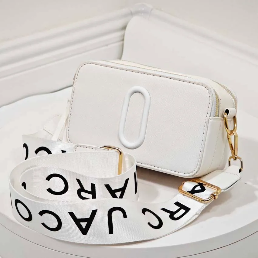 デザイナーバッグの肩の豪華な女性スナップショットスナップショット小品質バッグソリッドカラー汎用性のある十字架財布箱とダストバッグ付きシングル調整可能なストラップ