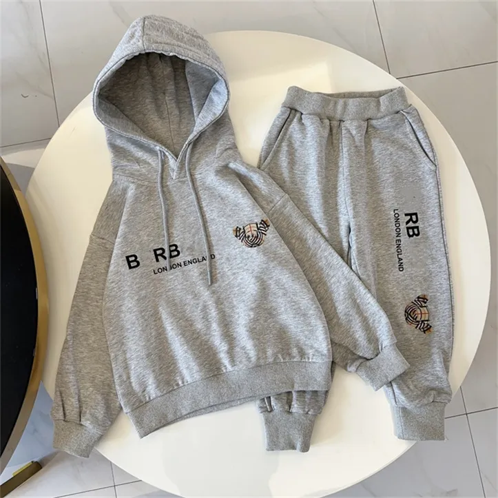 Erkek Ve Kad n Bebek Tasar mc s Yeni Sonbahar Ve K Klasik Spor Tak m Hoodie Sweatpants S radan Zarif Marka Cocuk Giyim Boyutu 90 150cm D01 Yi TL1 424.73 DHgate