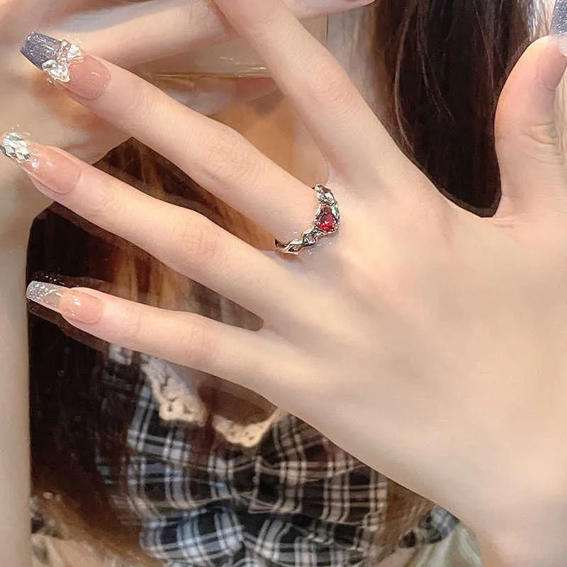 DHgate.com:Red Crystal Zircon Stone Hollow Metal Open Rings DHgate.com:Red Crystal Zircon Stone Hollow Metal Open Rings