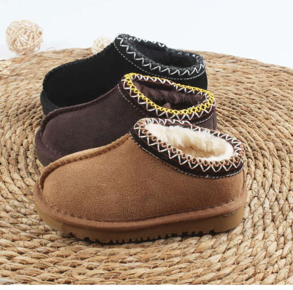 Enfants UGGsity Tasman Pantoufles Uggies Braid Tazz Sandales Chaussures de bébé Diapositives en fourrure de châtaigne Peau de mouton Shearling Classic Ultra Mini Boot Winter Australia Shoes DF266