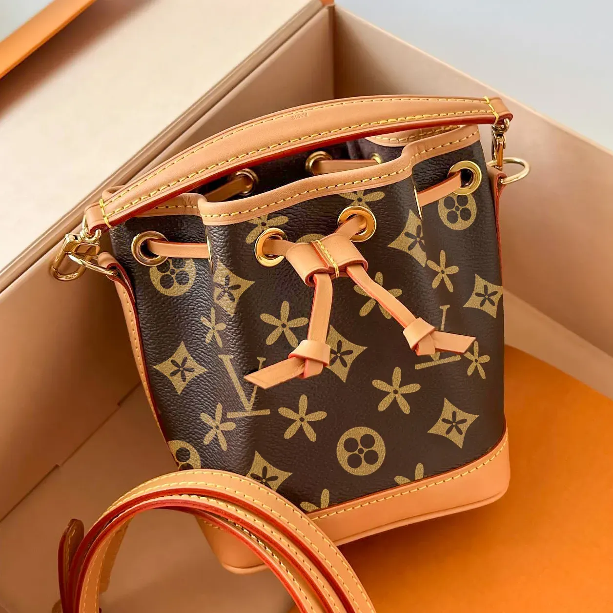 DHgate.com:Designer NANO NOE Bucket Bag, Genuine Leather