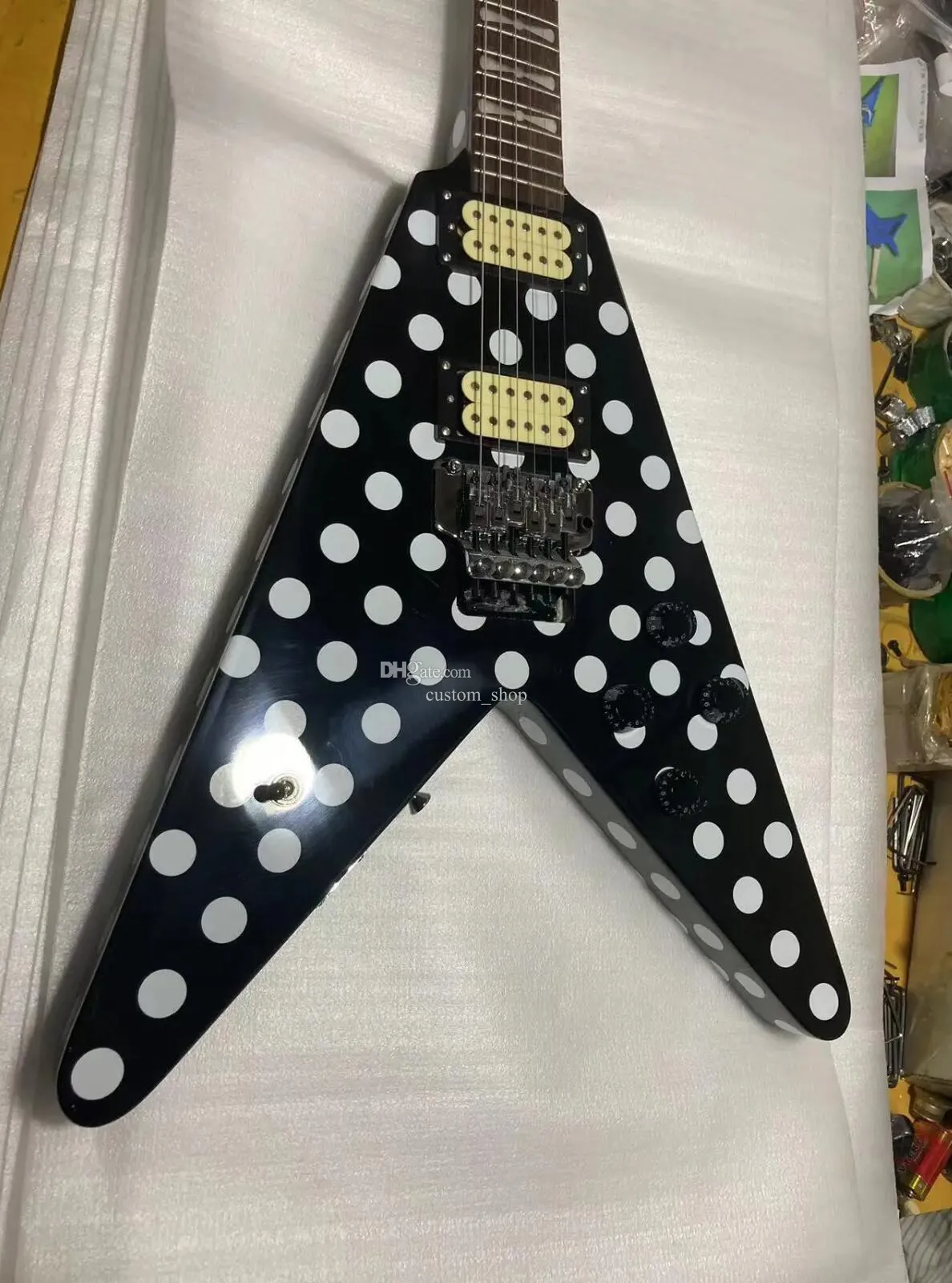 DHgate.com:Randy Rhoads Signature Polka Dot V Electric