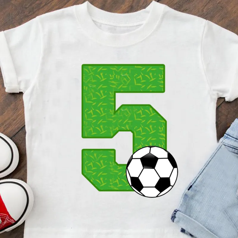 T-shirts T-Shirt Pour Garçons / Filles Numéro D'anniversaire De Football Drôle 2-9 Ans Garçon T-shirts De Football Donne Des Vêtements De Fête D'anniversaire Aux Enfants 230418