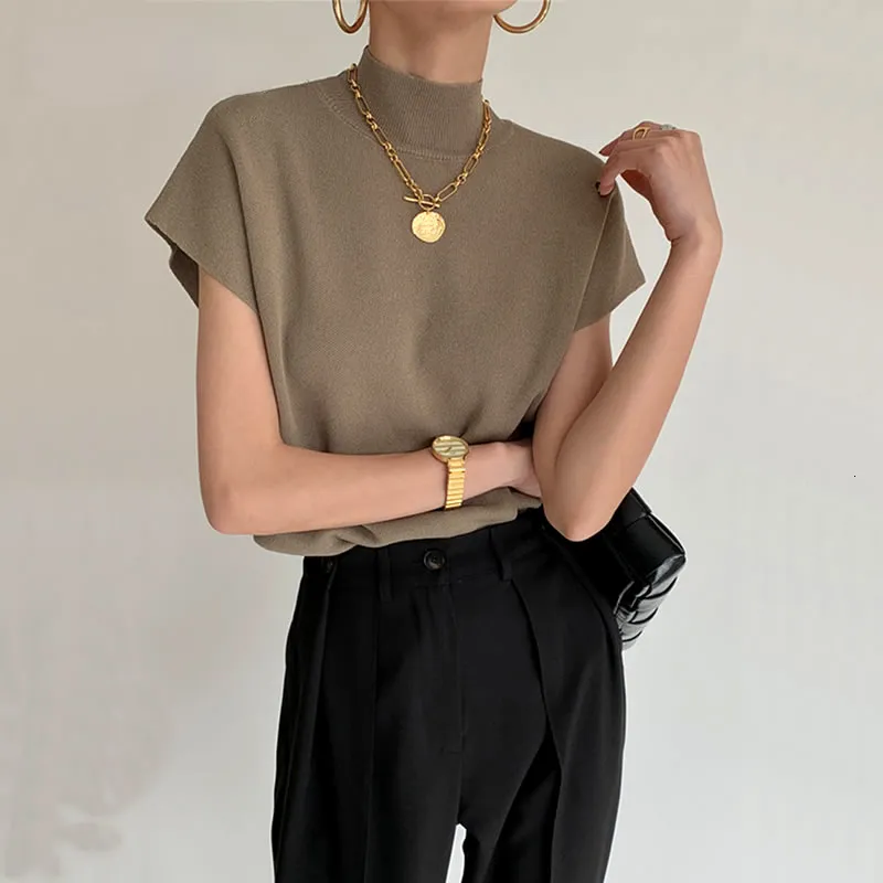 女性S Tシャツソリッドニットベスト半袖オフィスレディオブマッチファッションスタンドアップコラシャツルースエレガントな品質ストレートトップ230418